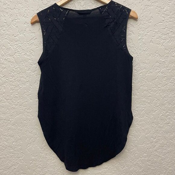 Banana Republic Sleeveless Blouse - Picture 3 of 7